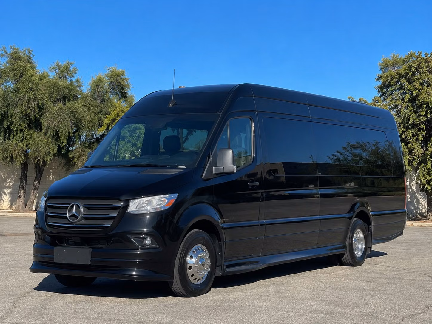 transportation serving waltham and nearby cities